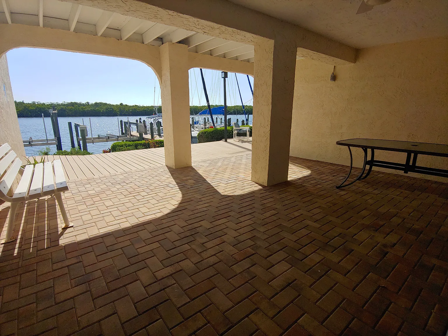 2 bed, 2.5 bath, 1104 sqft, $2,500 — Photo 2