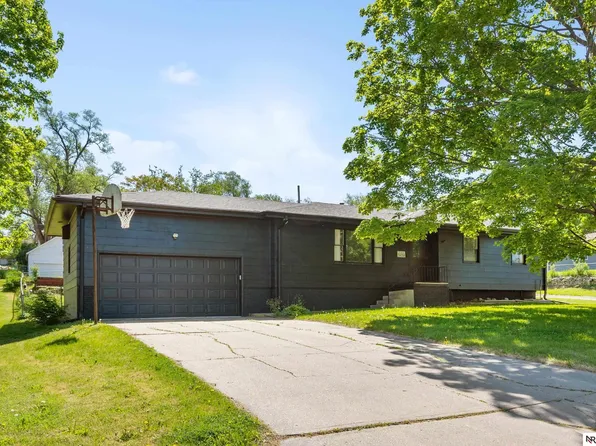 5459 S 50th St, Omaha, NE 68117