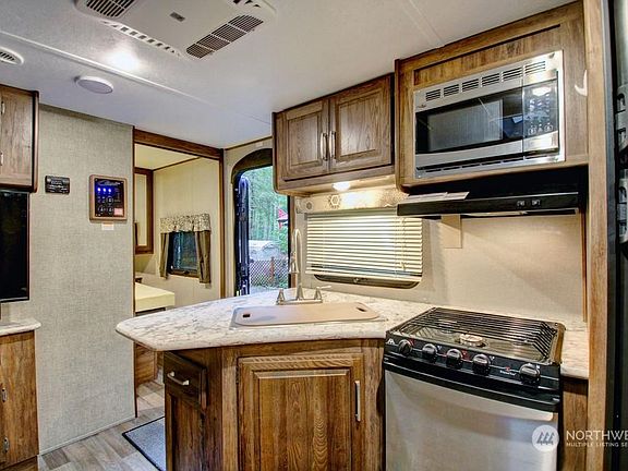 5th image of 220 Six Morel Dr