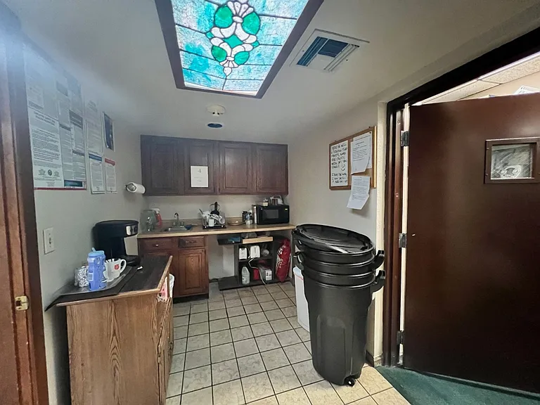7142 N 57th Ave — Photo 26