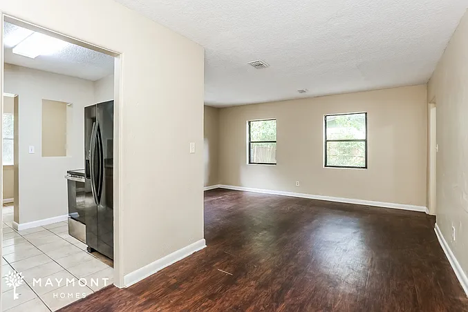 5453 Oak Forest Dr — Photo 6