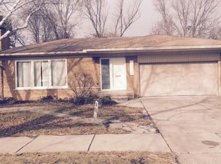 20003 Fleetwood Dr, Harper Woods, MI 48225