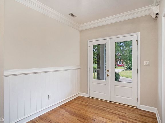 4th image of 140 Drumcliff Ct