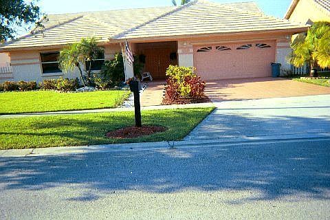 3rd image of 16329 NW 11th St