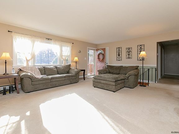 5th image of 249 Elm Ave E