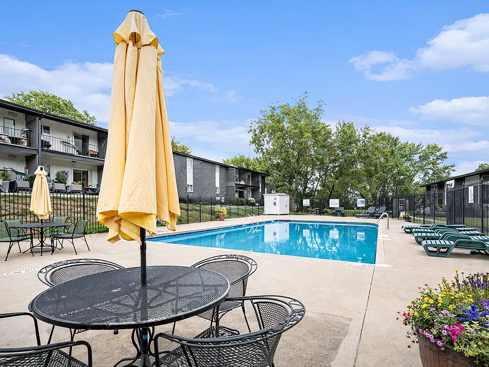 Royal Court Apartments