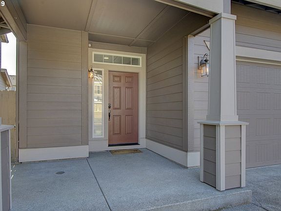 3rd image of 14209 NE 104th Cir
