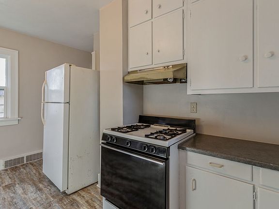 5th image of 2002 34th St