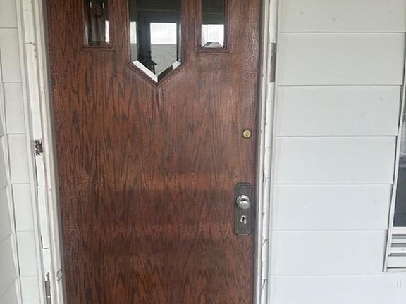 4th image of 318 W Kaskaskia St