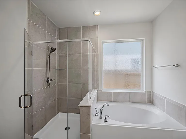 7115 Prairie Heights Dr — Photo 17