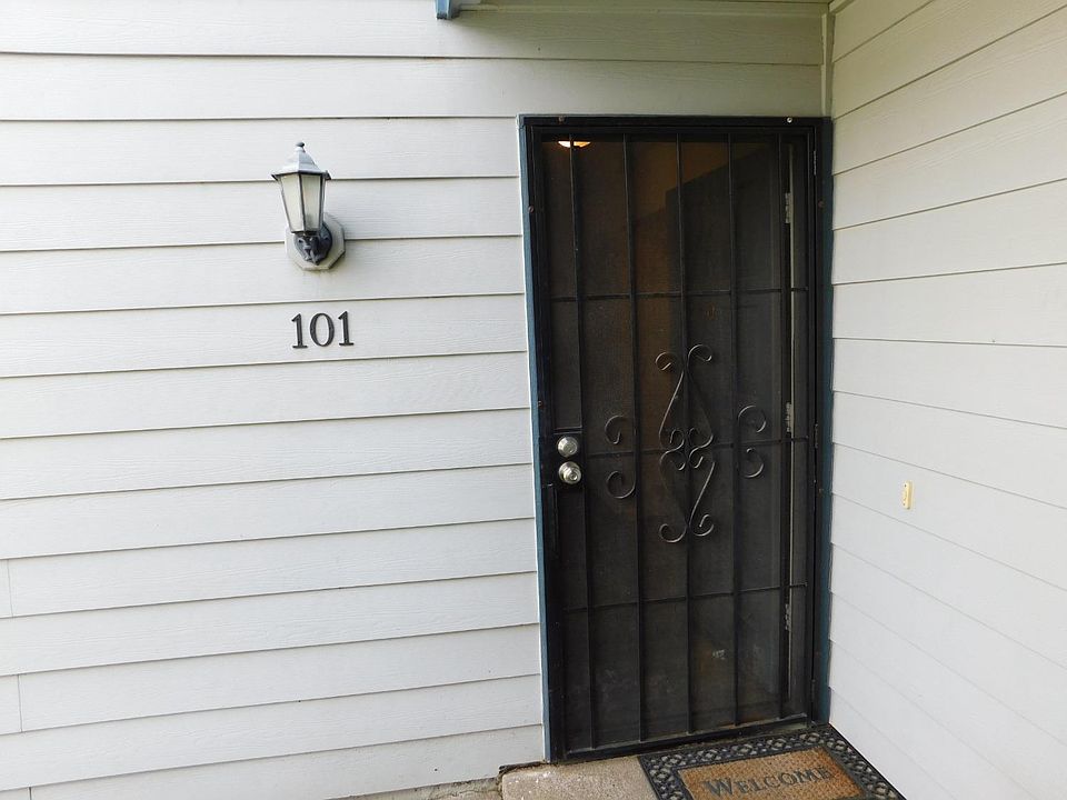 1st image of 445 Almond Dr APT 101