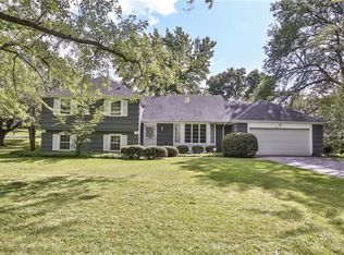 3 Cricket Hill Dr, Pittsford, NY 14534