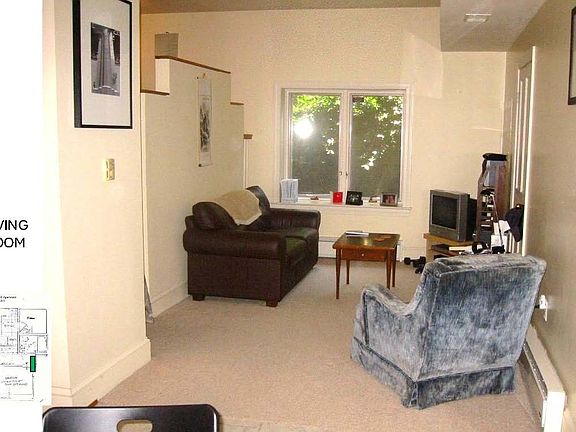 2nd image of 2934 Albemarle St NW #100