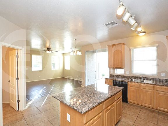 5th image of 1633 S Wildrose