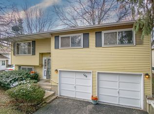 140 S Park Blvd, Glen Ellyn, IL 60137