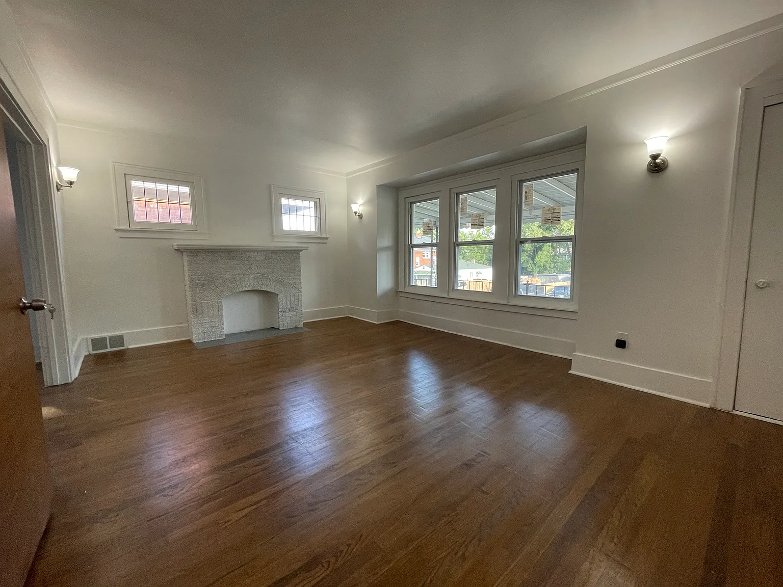 3 bed, 1183 sqft, $1,250 — Photo 3