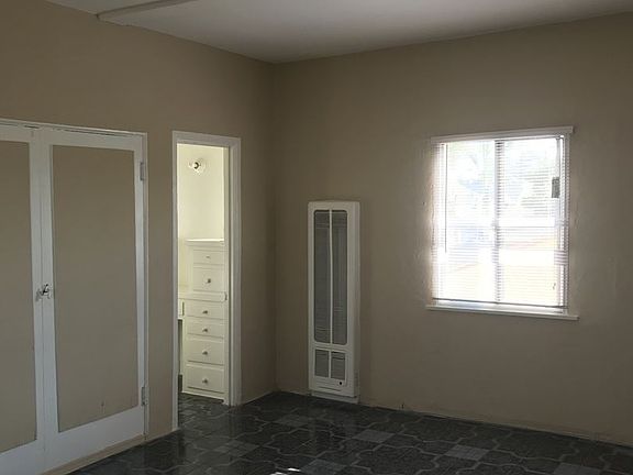 3rd image of 8905 1/2 Tope Ave
