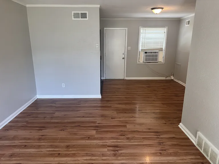 4742 Violet Ave — Photo 6