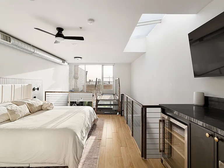3033 India St #8 — Photo 9
