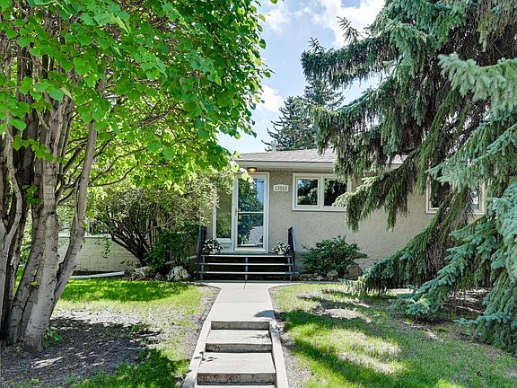 3rd image of 13503 106a Ave NW