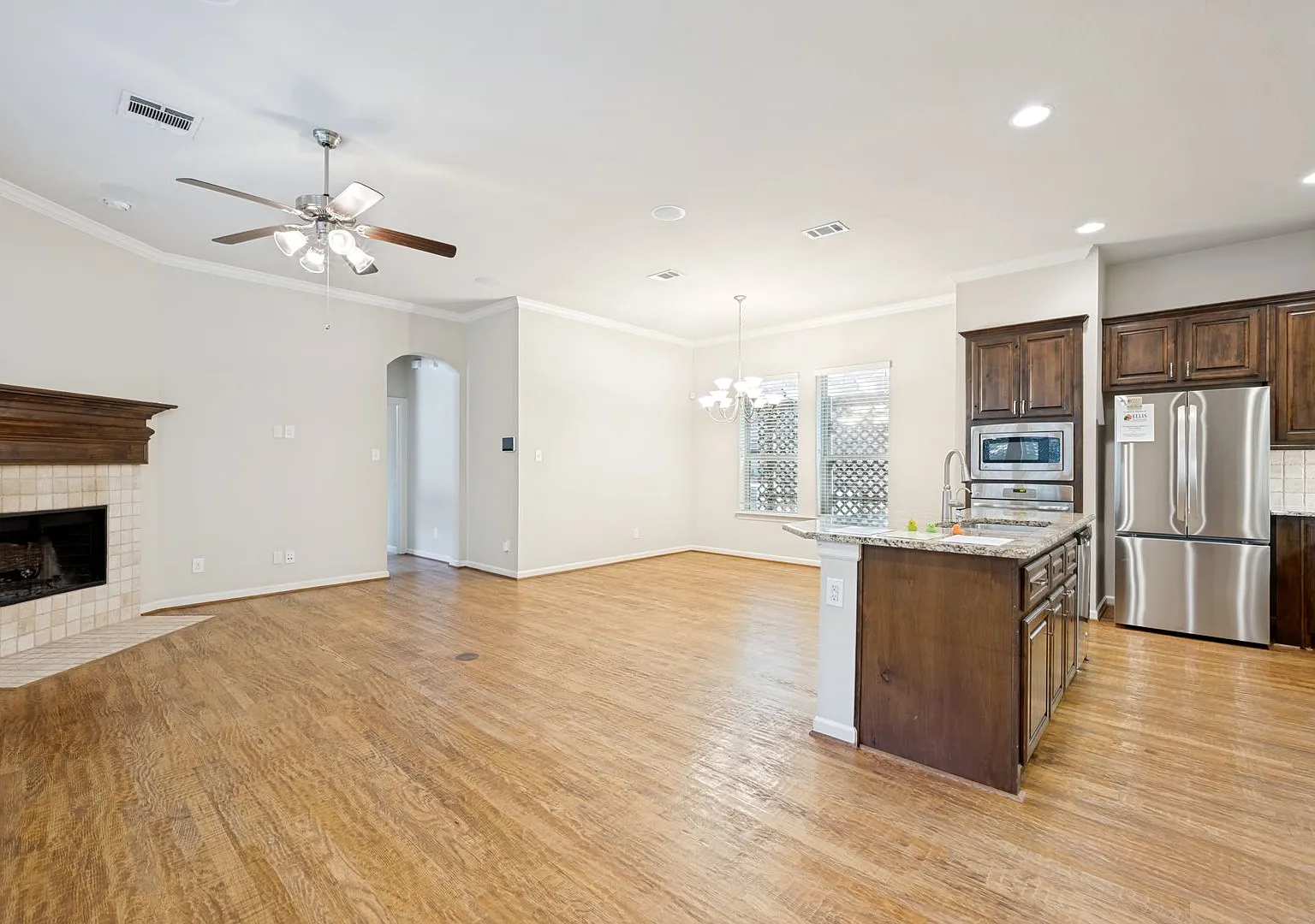 Modern 2-Bedroom Home with Study in Viridian Arlington, TX — Photo 4