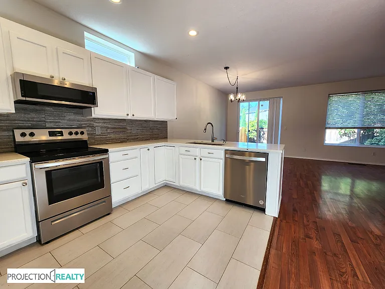 849 NW Forest Creek Dr — Photo 7
