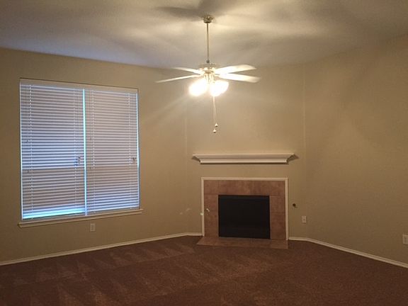 3rd image of 2815 Brookhurst Dr