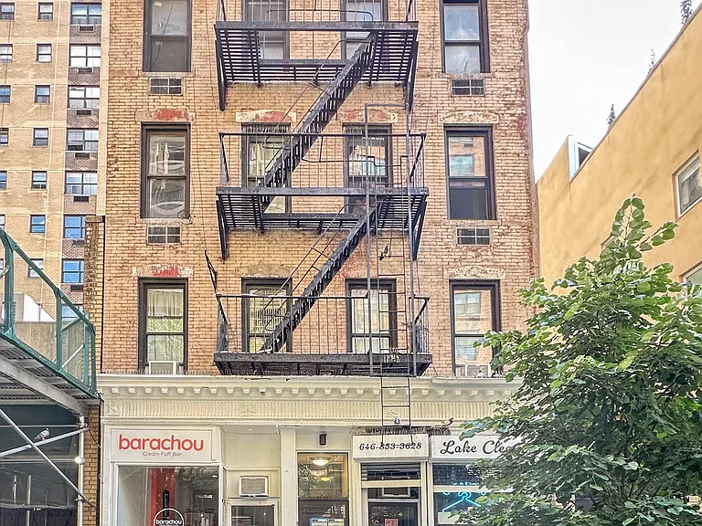 354 E 81st St #A — Photo 9