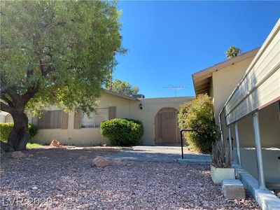 3651 Descanso St, Las Vegas, NV, 89121