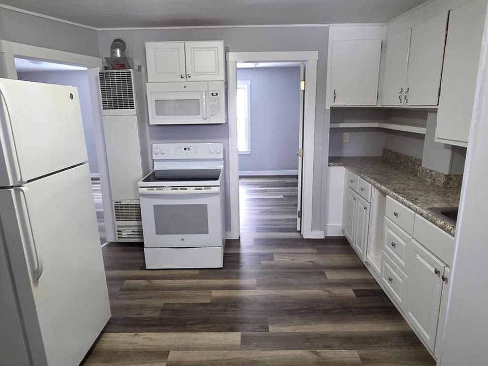 1st image of 223 West St #2