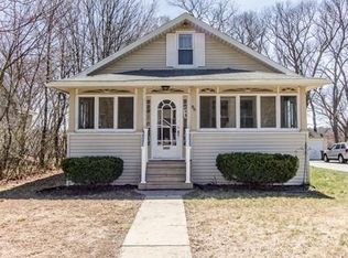 86 Rockland Rd, Auburn, MA 01501