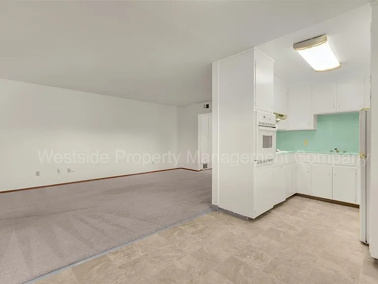 116 Towne Ter #1 — Photo 10