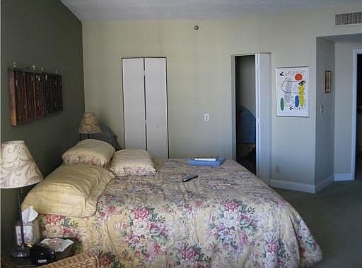 5th image of 3000 Island Bl 2204 #2204