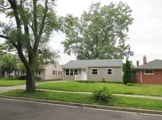 2104 Western Ave, Waukegan, IL 60087