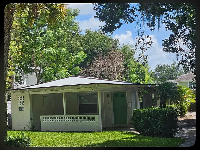 611 S Mills Ave #1 — Photo 1