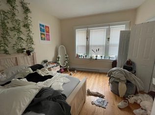 881 Huntington Ave APT 3, Boston, MA 02115