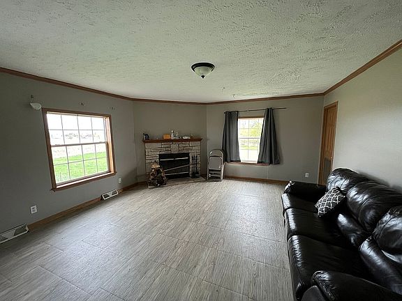 Wood burning fireplace 