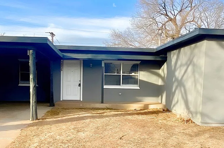 2906 Cornell St — Photo 2