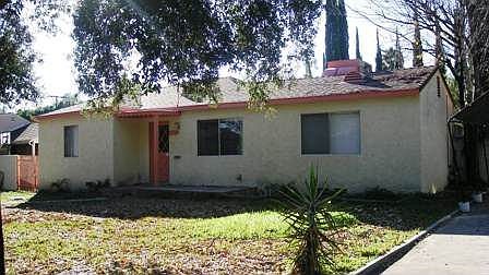 1st image of 2740 Lincoln Dr