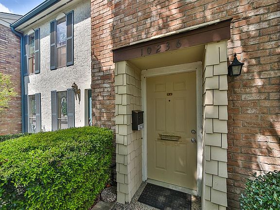 3rd image of 10236 Briar Forest Dr #22/3