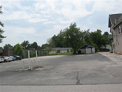 2nd image of 2037 S Waverly Ave