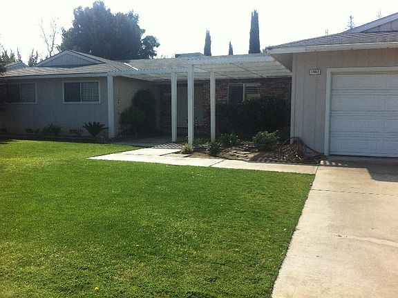 2nd image of 1942 Beverly Ave