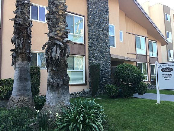 3rd image of 13000 Valleyheart Dr APT 23
