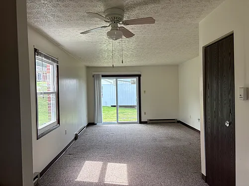 700 King St Photo 1