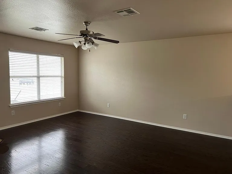 1604 Corn Hill Ln — Photo 12