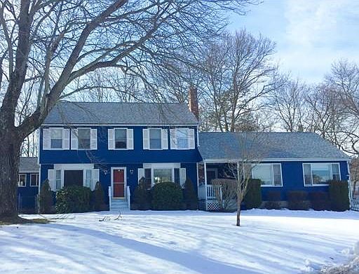 1st image of 15 Treeland Dr