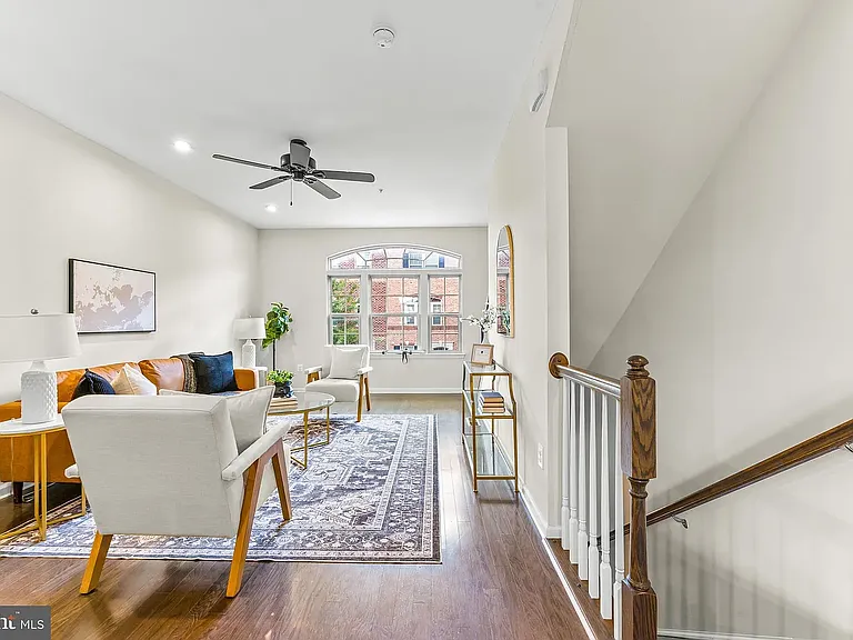 102 S Newkirk St — Photo 9