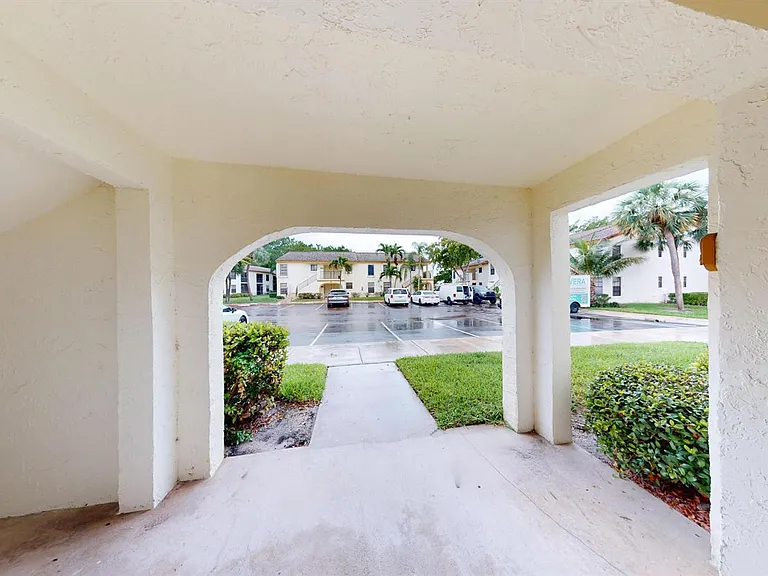 321 Olivewood Pl #O124 — Photo 2