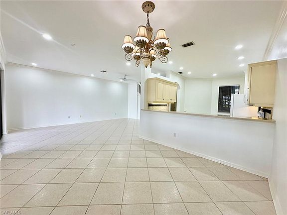 5th image of 15031 Summit Place Cir #42