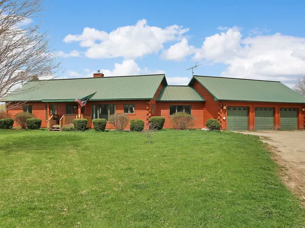 10902 Button Rd, Hebron, IL 60034